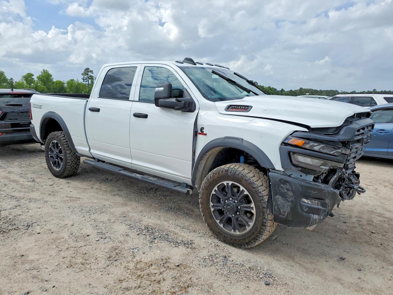 2026 Ram 2500 VIN 3C63R5CL1TG163690 photo 4