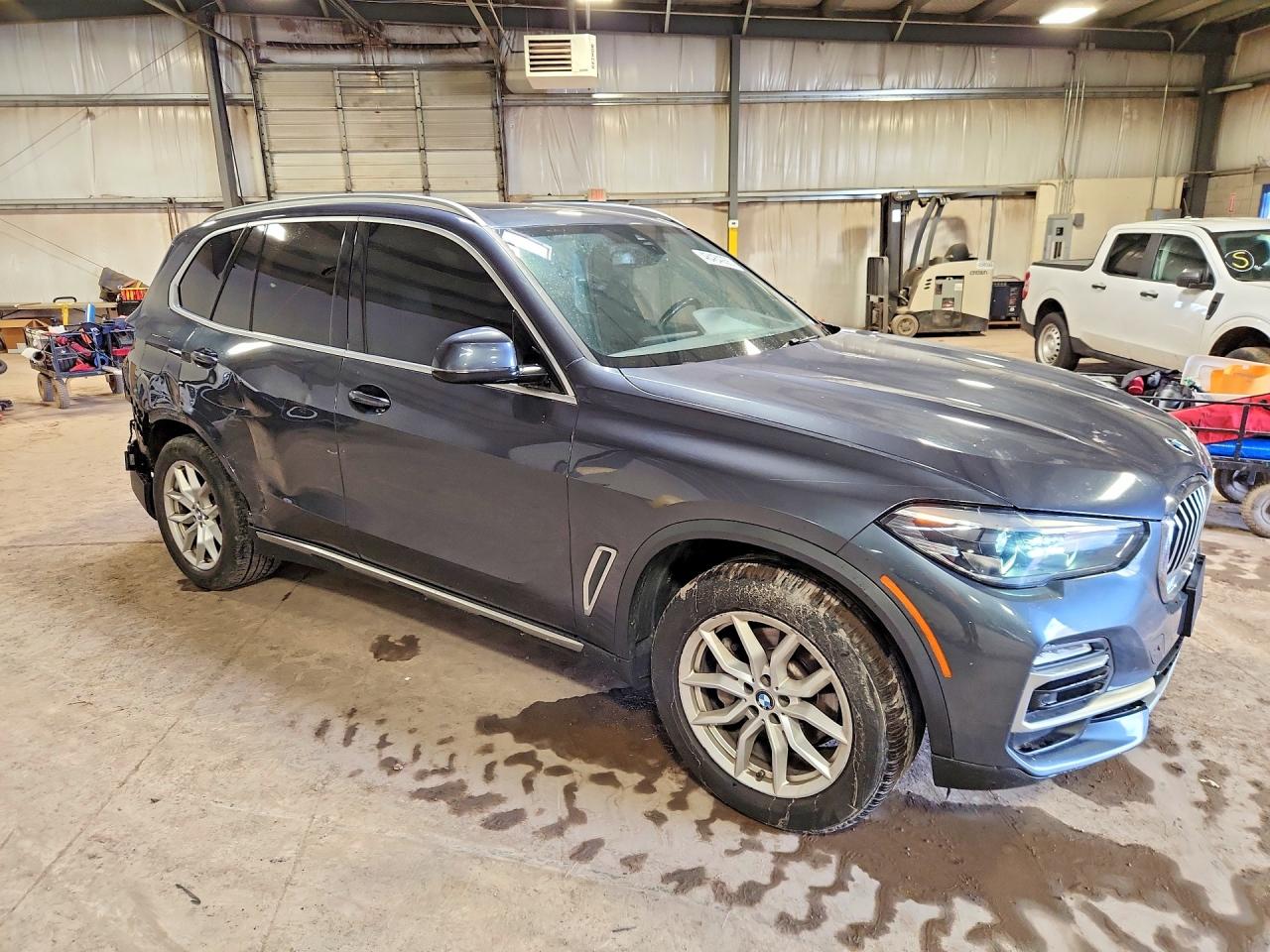 2021 BMW X5 VIN 5UXCR6C06M9D87075 photo 4