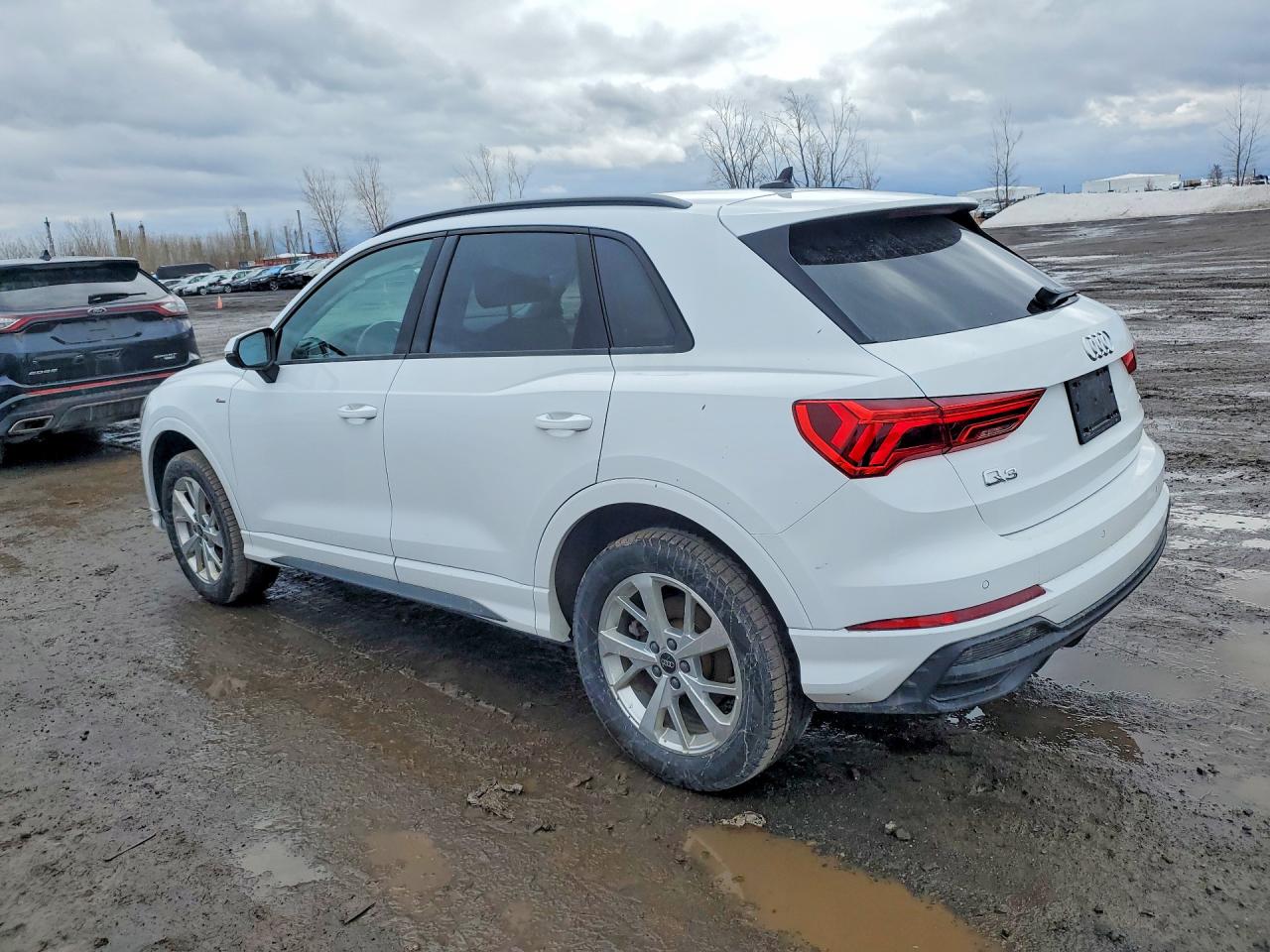 2024 Audi Q3 VIN WA1DECF36R1025704 photo 2