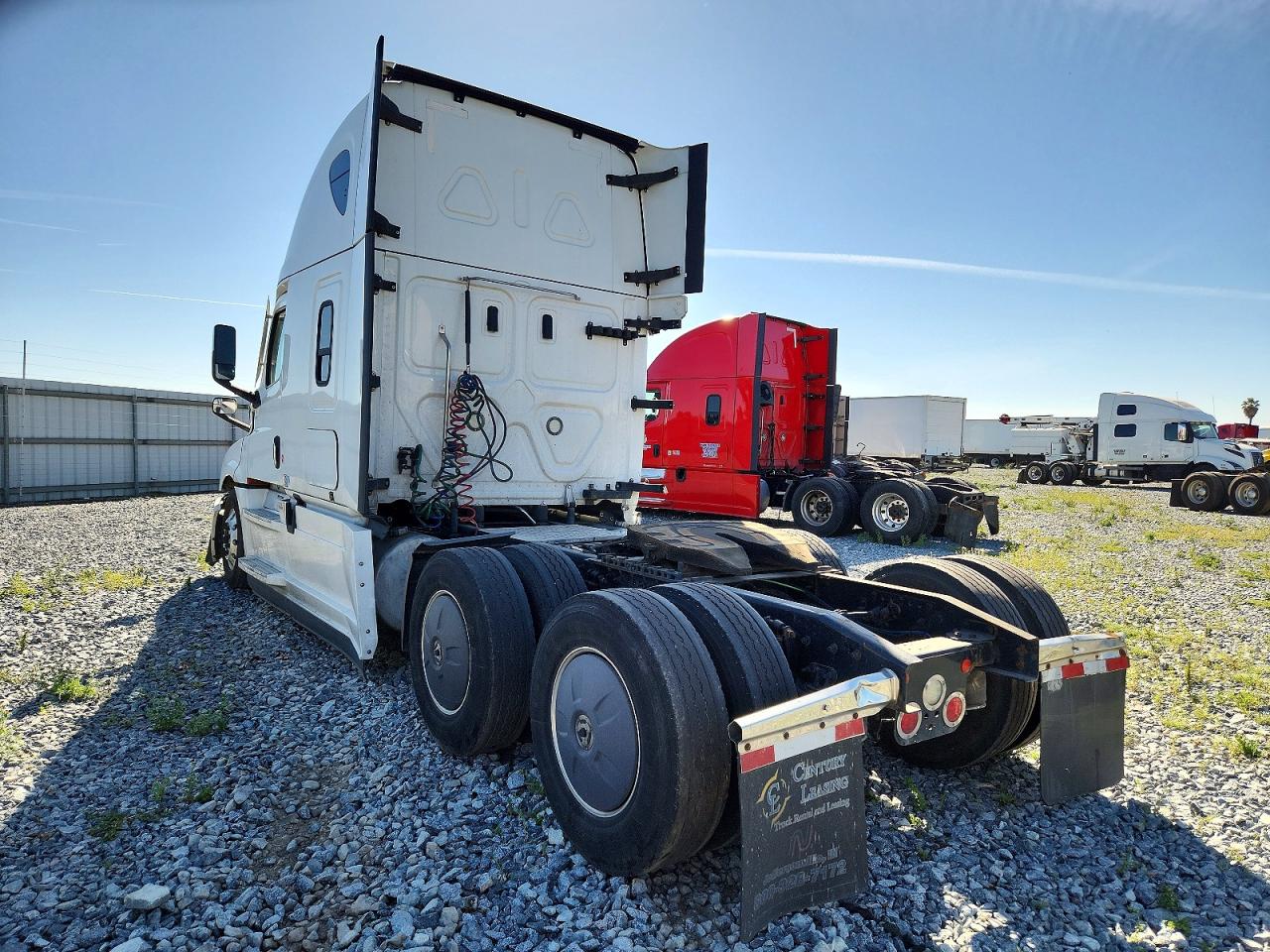 2020 FREIGHTLINER All other VIN 3AKJHHDR3LSMF1116 photo 3