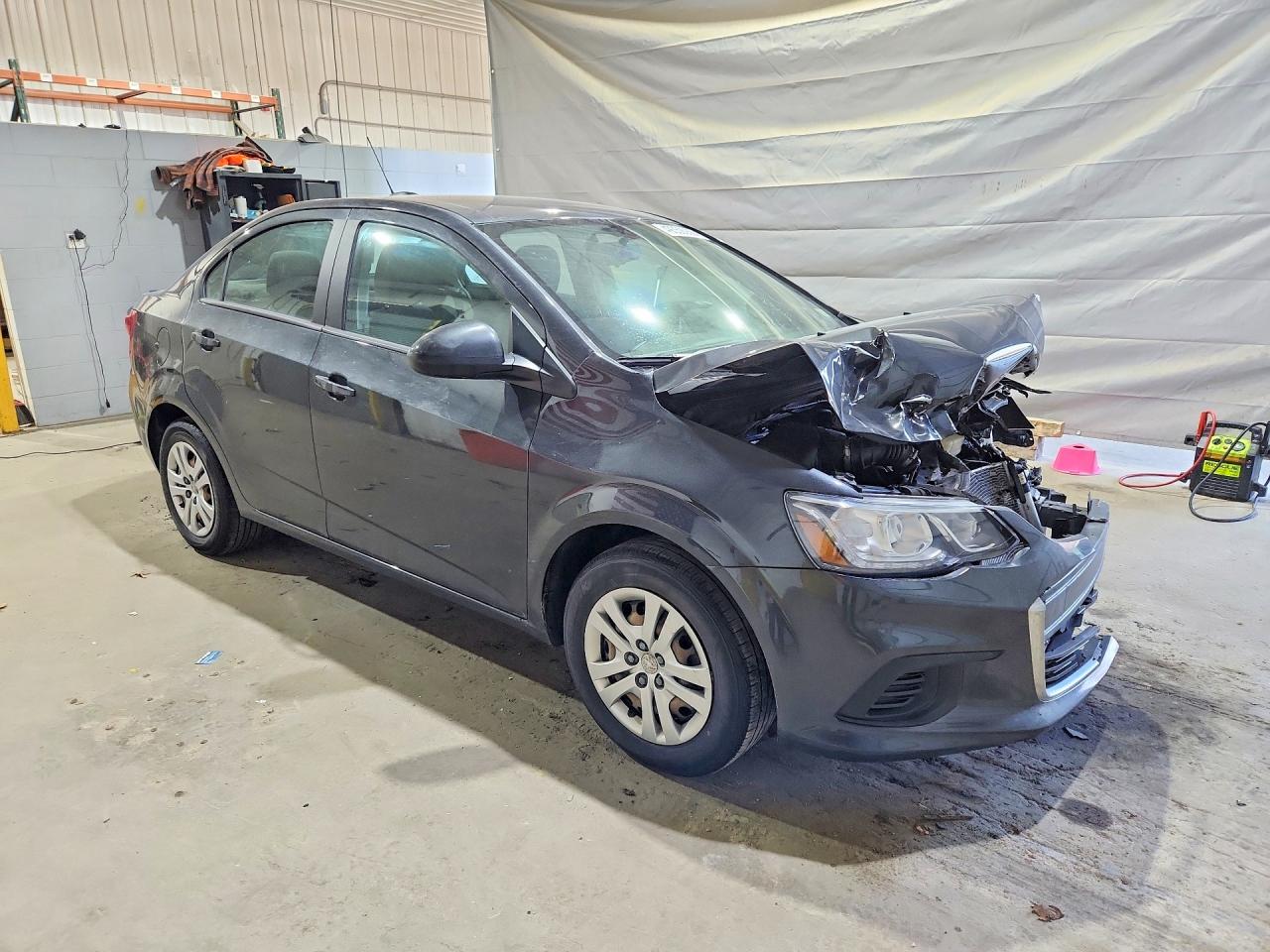 2020 Chevrolet SONIC VIN 1G1JB5SB9L4137440 photo 4