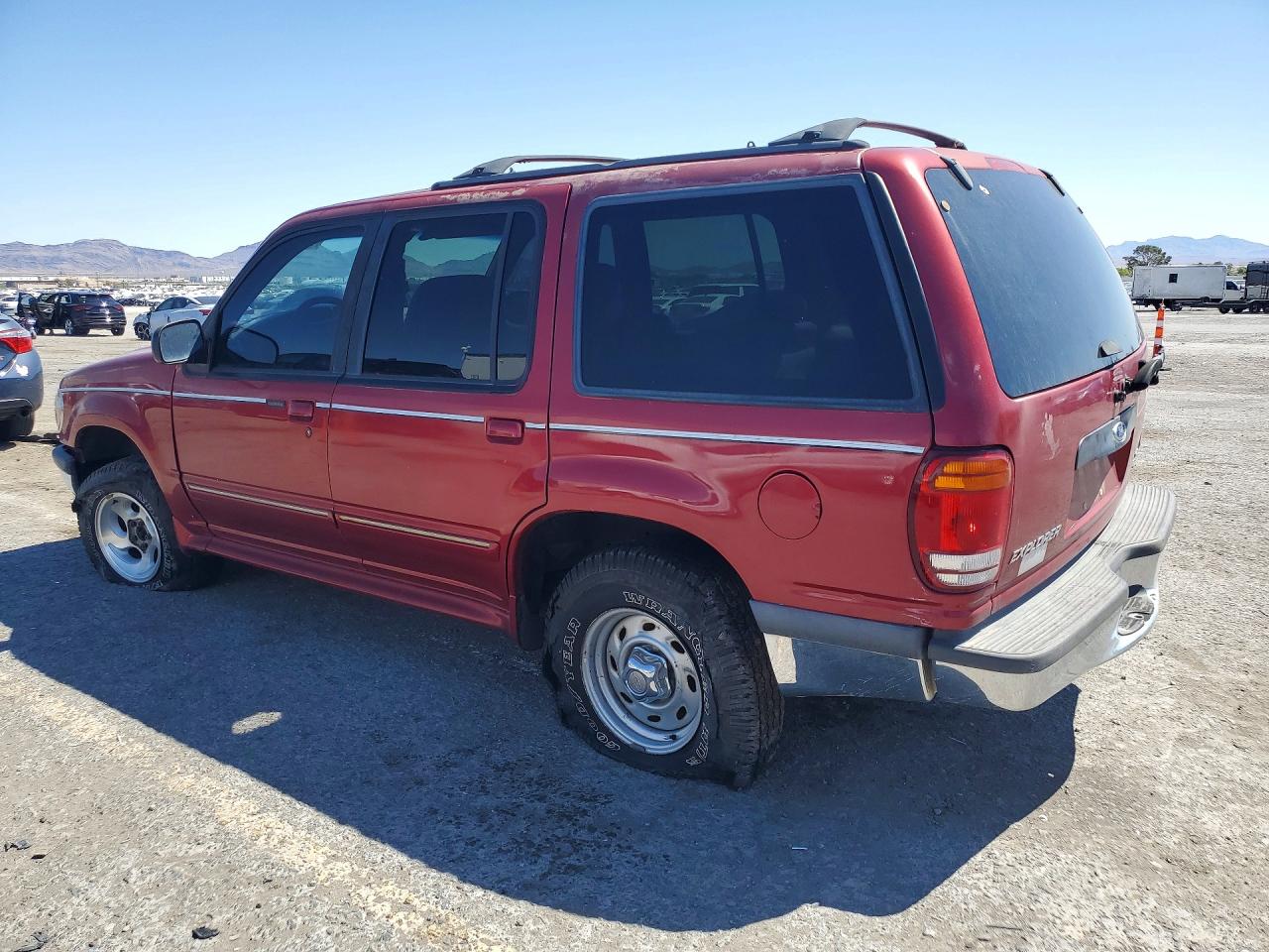 1998 Ford Explorer VIN 1FMZU34EXWUB85965 photo 2