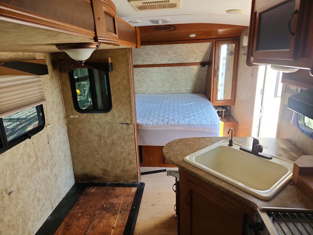 2011 KEYSTONE Bullet VIN 4YDT19F27BD422122 photo 5