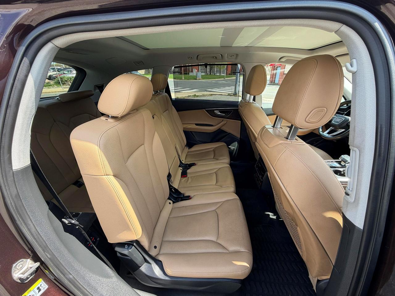 2020 Audi Q7 VIN WA1LXAF70LD001045 photo 5