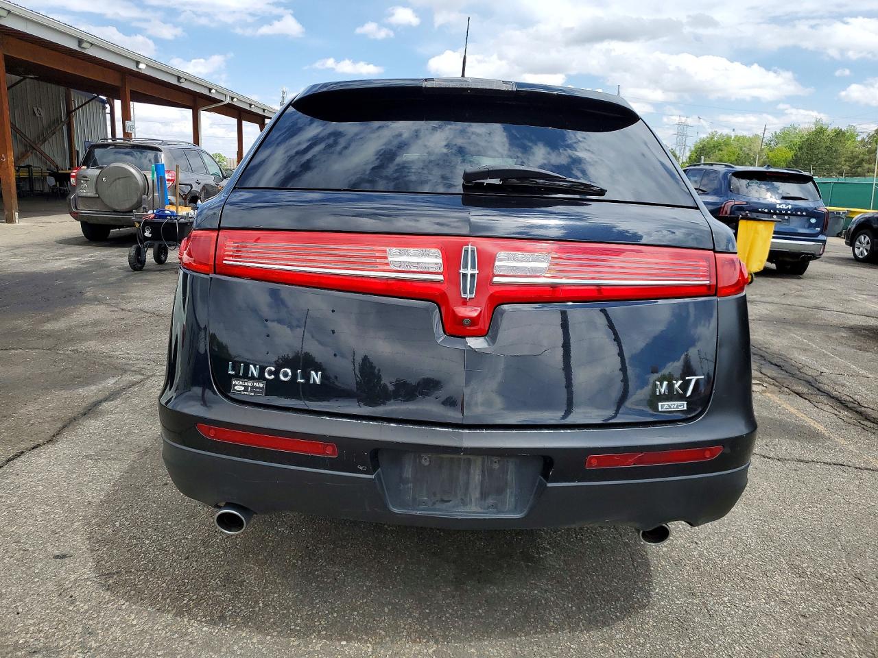 2017 Lincoln Mkt VIN 2LMHJ5NK1HBL00437 photo 6