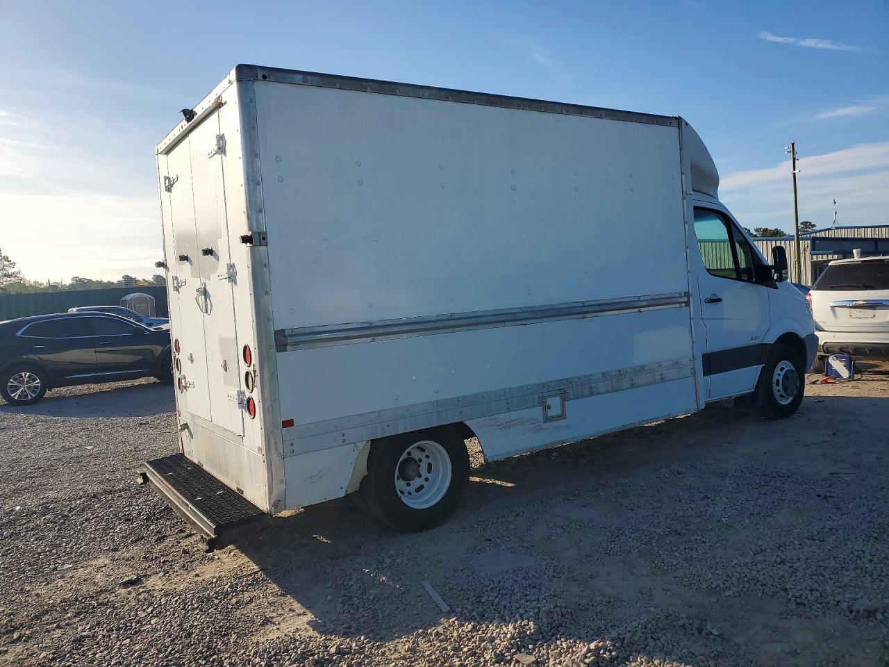 2011 FREIGHTLINER Sprinter VIN WDPPF4CC7B9470446 photo 3