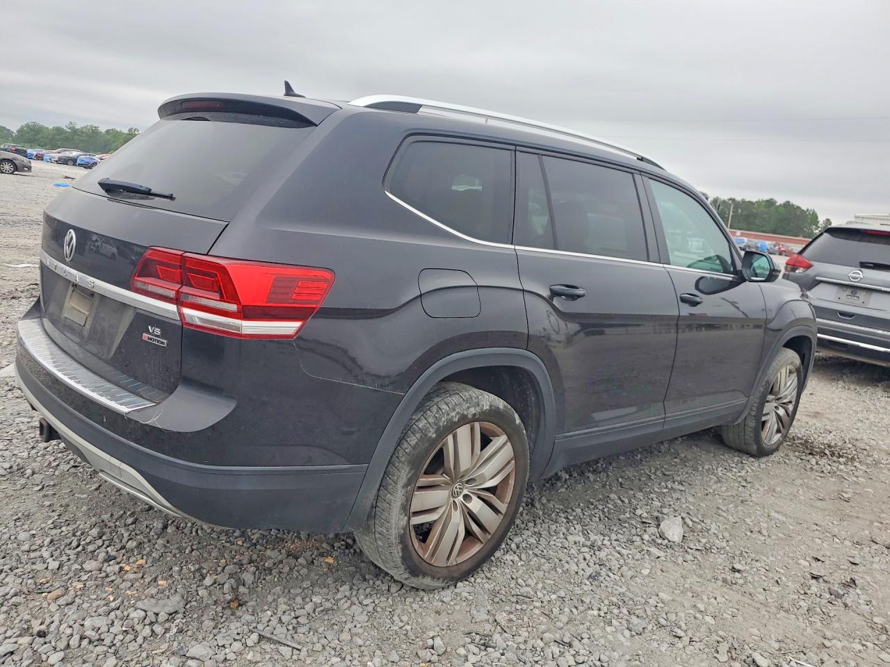 2019 Volkswagen Atlas VIN 1V2UR2CA0KC588666 photo 3