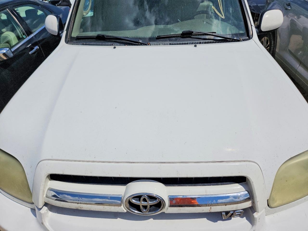 2005 Toyota Sequoia VIN 5TDZT34A75S255462 photo 12