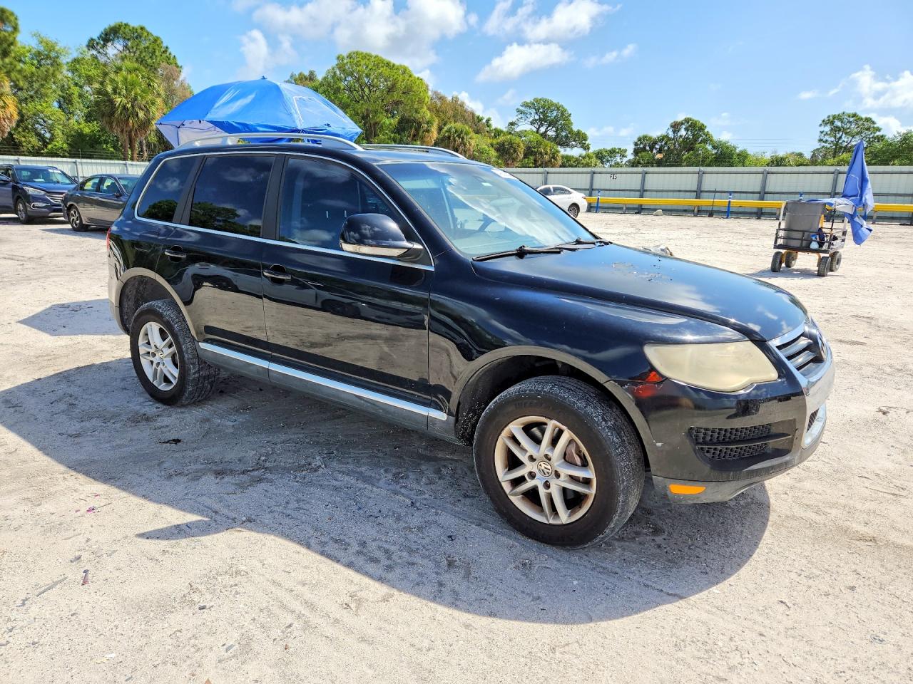 2010 Volkswagen Touareg td VIN WVGFK7A90AD000497 photo 4