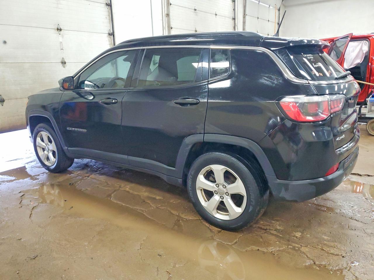 2017 Jeep Compass VIN 3C4NJDBB8HT687901 photo 2