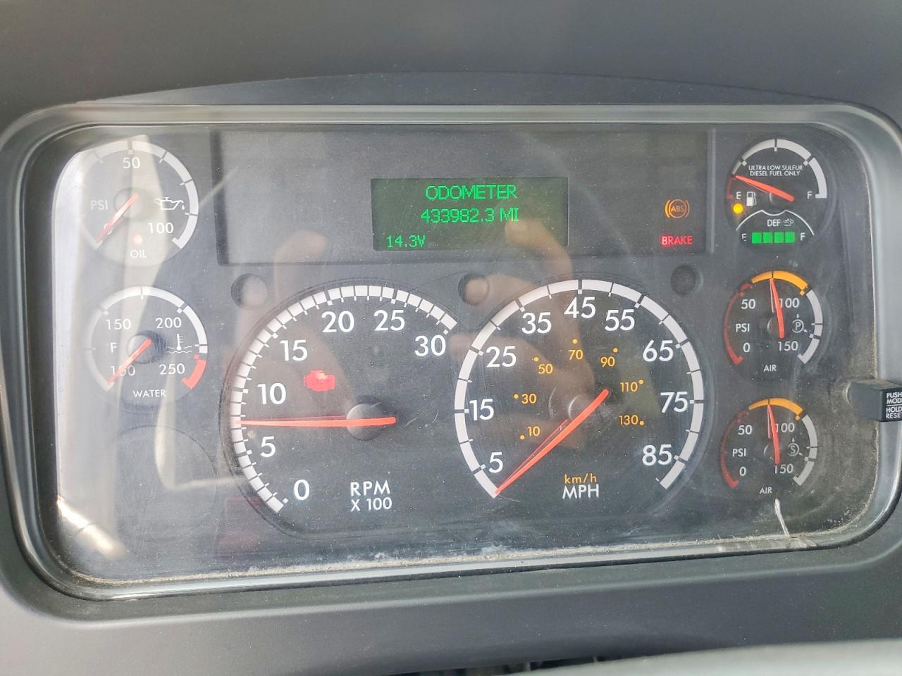 2018 FREIGHTLINER All other VIN 1FVACWFB0JHJN1600 photo 9
