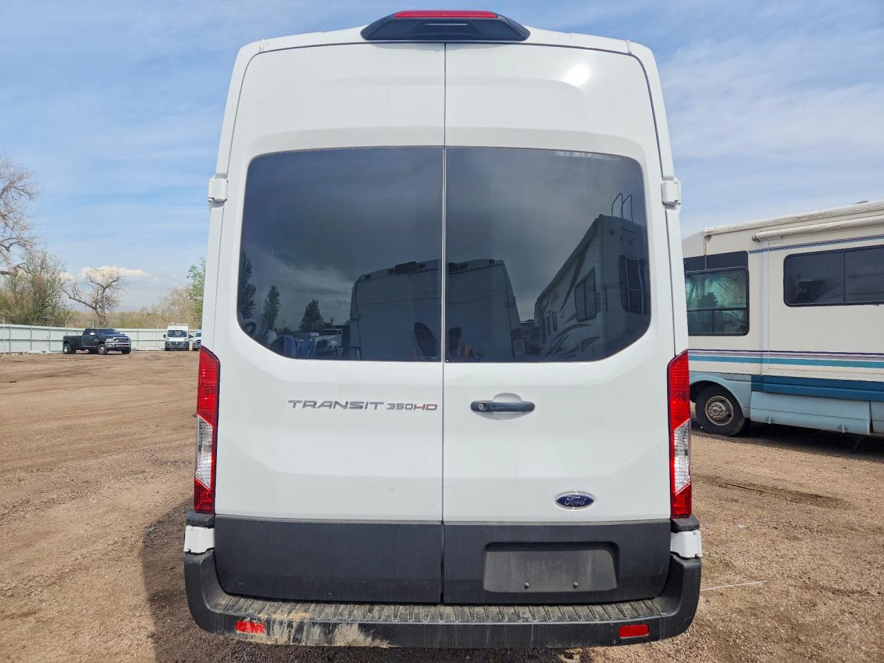 2024 Ford Transit VIN 1FBVU4X83RKB18210 photo 6