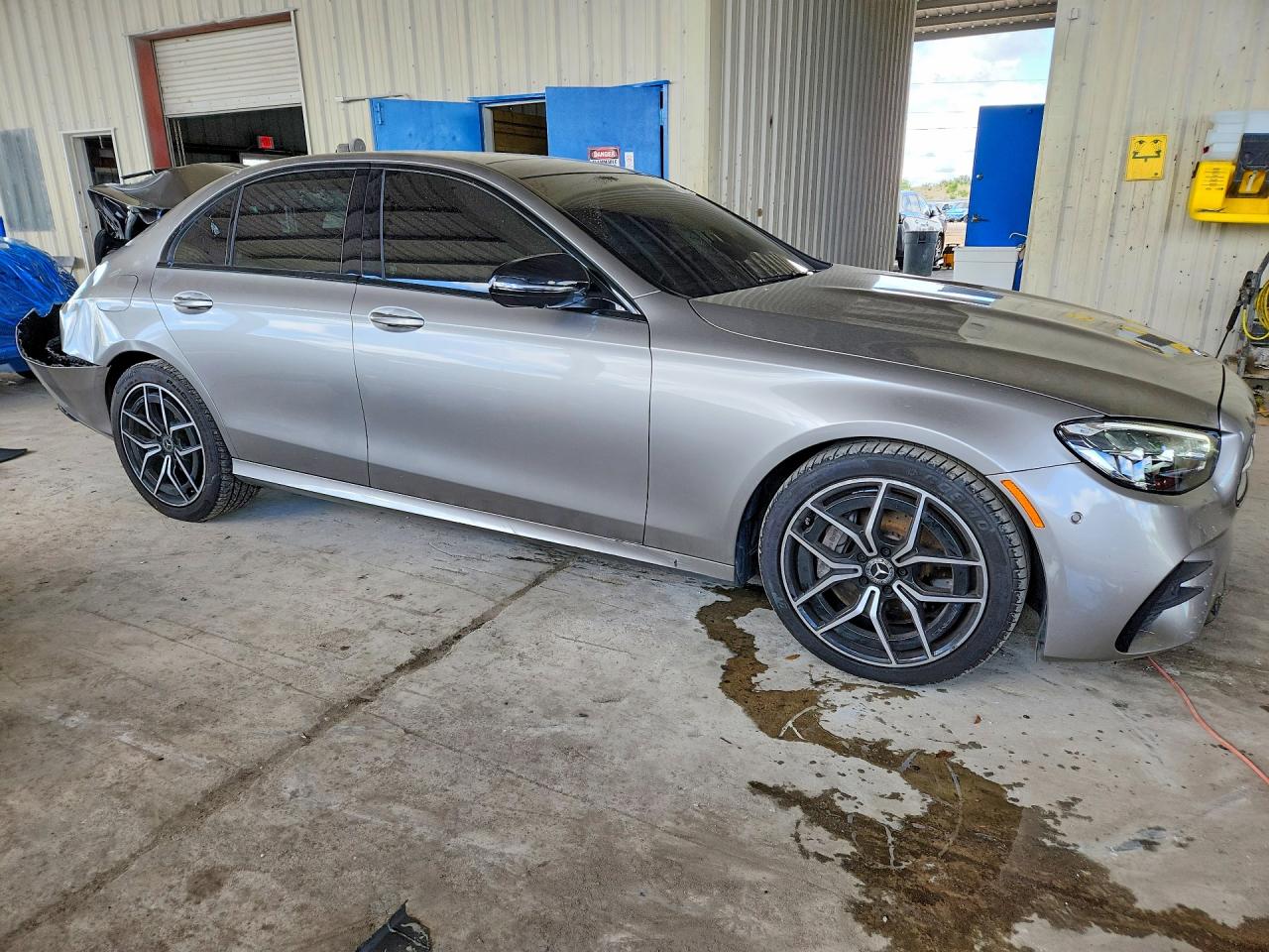 2021 MERCEDES-BENZ E-class VIN W1KZF8DB1MA966508 photo 4