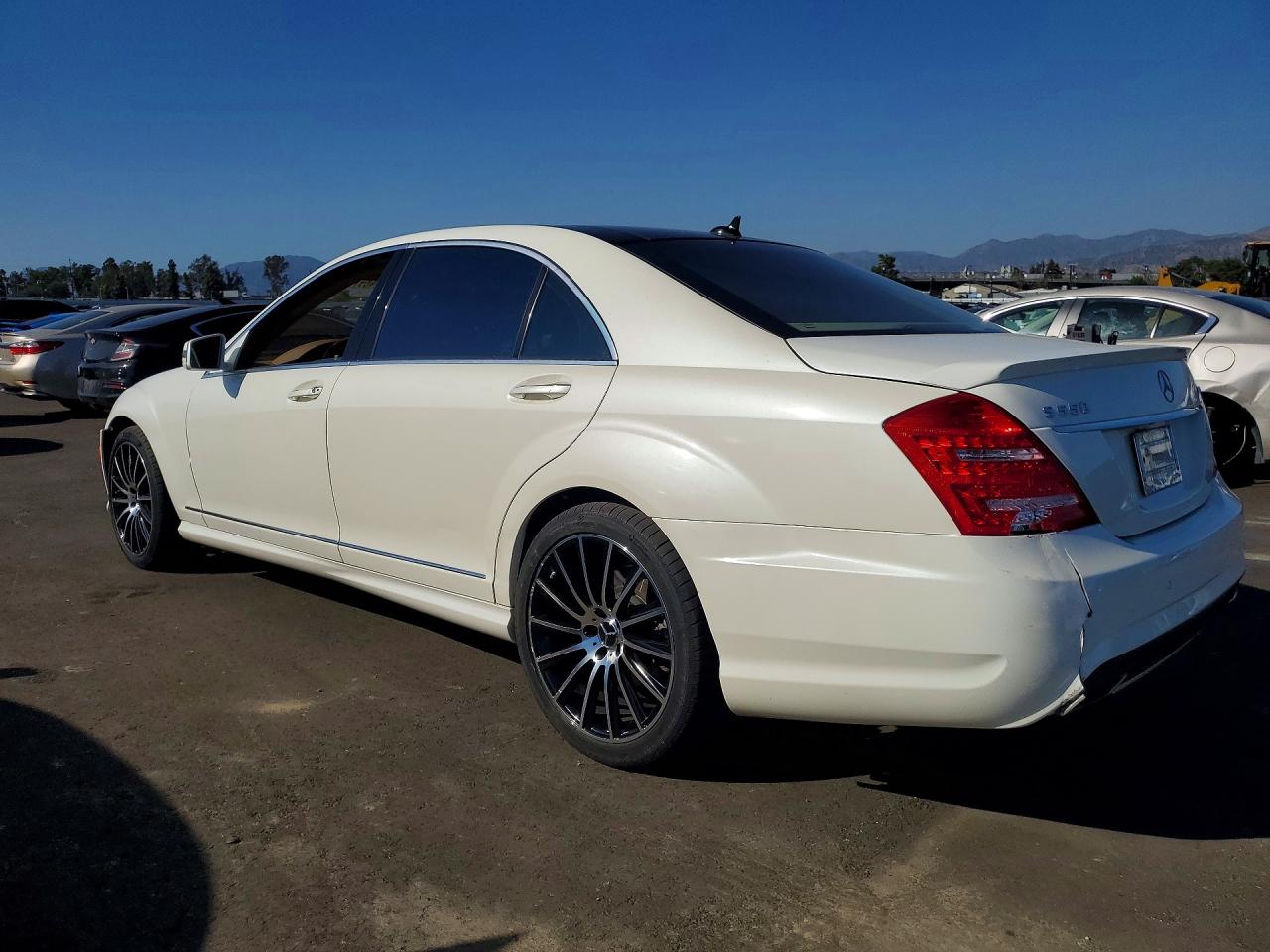 2013 Mercedes-Benz S class VIN WDDNG7DB3DA534105 photo 2