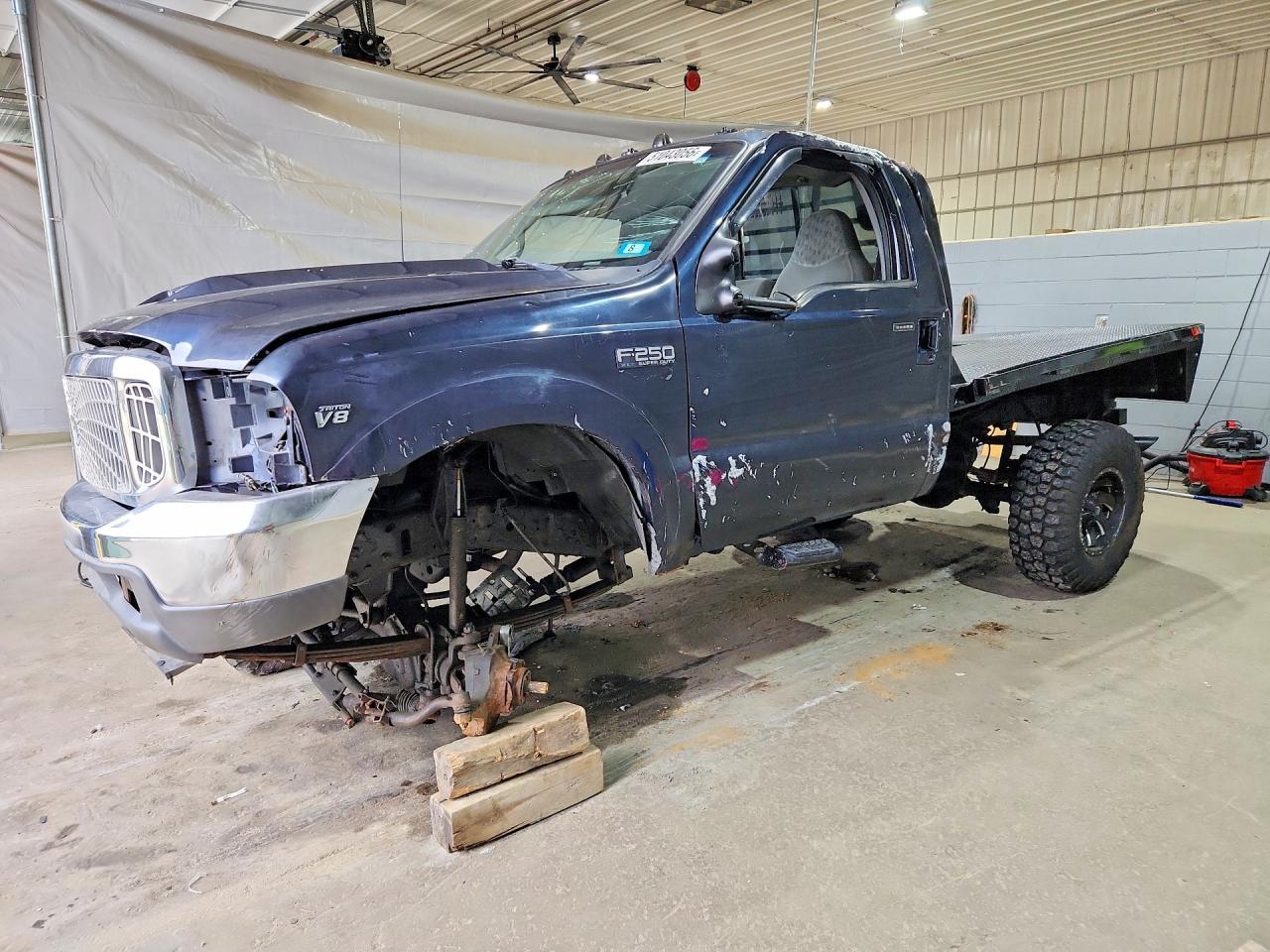 2000 Ford F250 VIN 1FTNF21L3YEC02239 photo 1