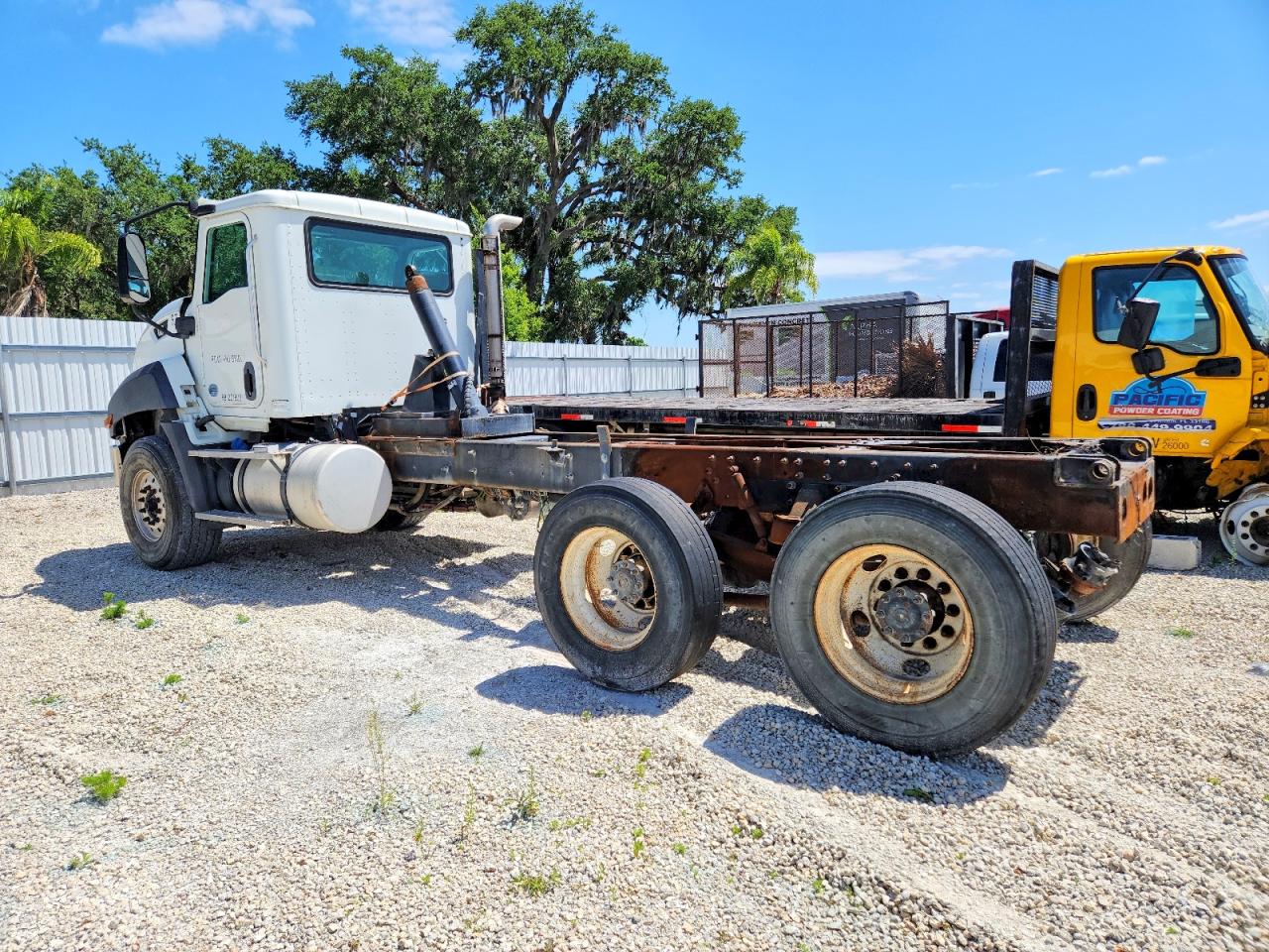 2016 CATERPILLAR All other VIN 3HTJGTKT3GN201663 photo 3