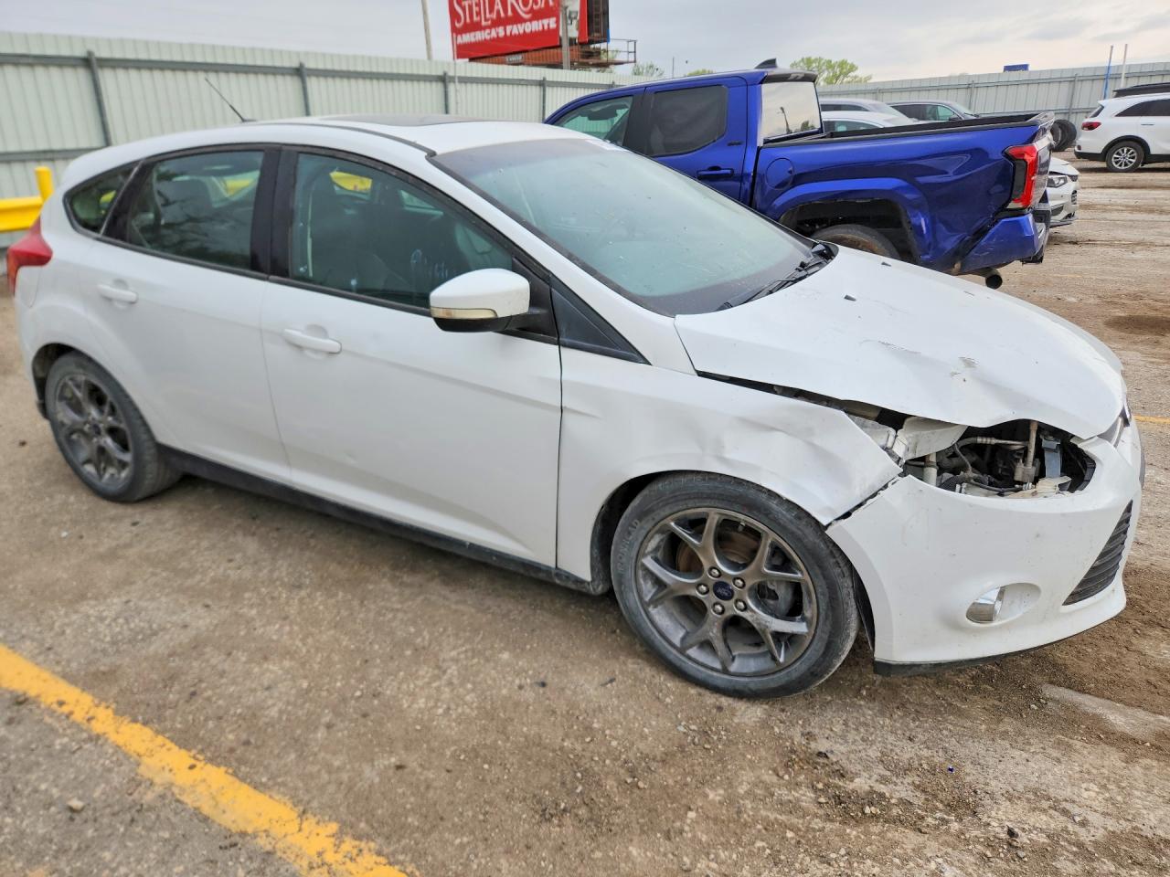 2013 Ford Focus VIN 1FADP3K29DL214041 photo 4