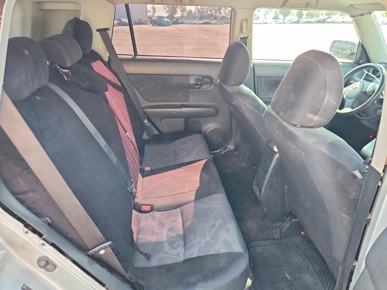 2011 Toyota Scion VIN JTLZE4FE8B1137546 photo 10