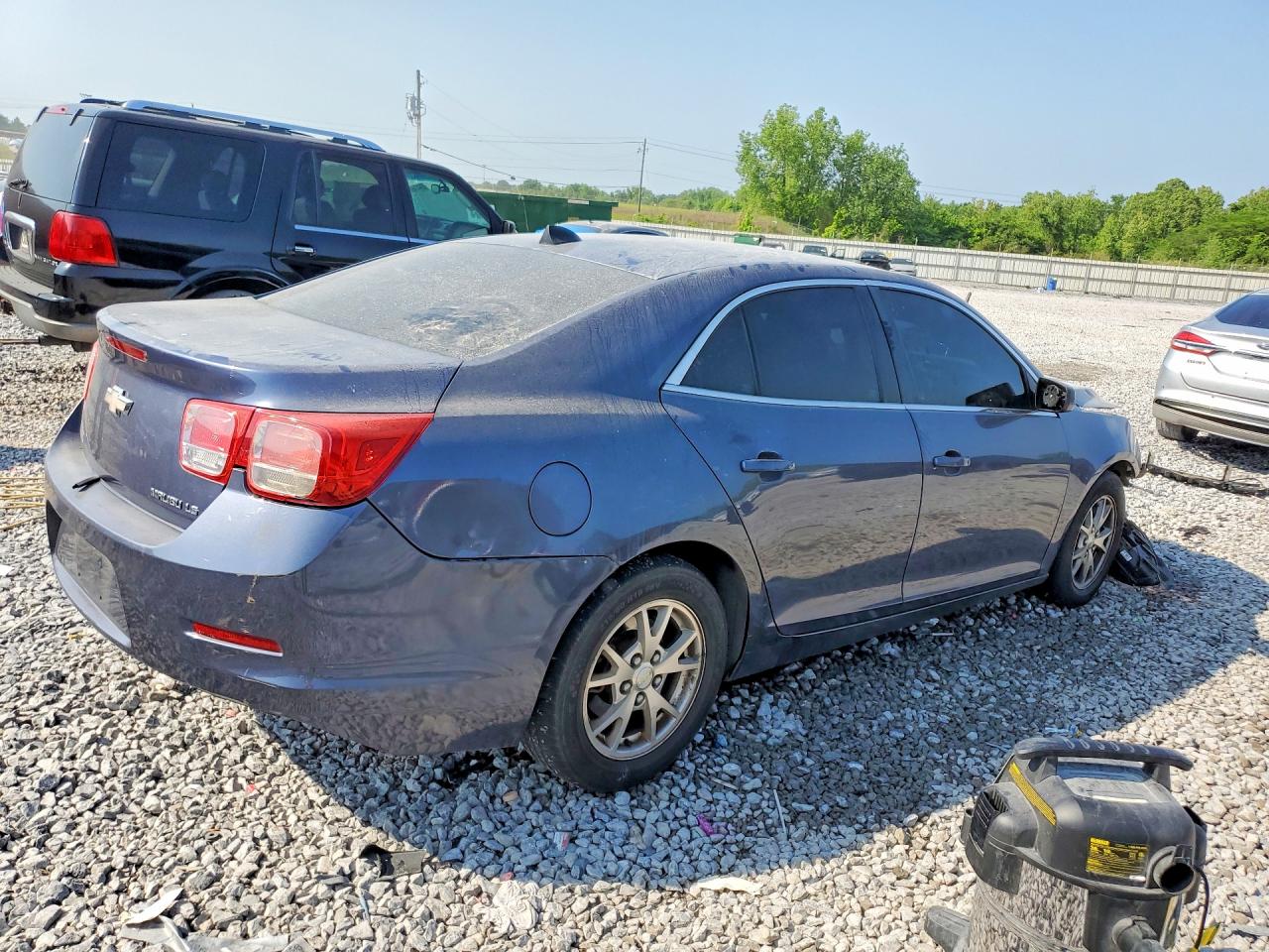 2014 CHEVROLET Malibu ls VIN 1G11A5SL4EF104042 photo 3