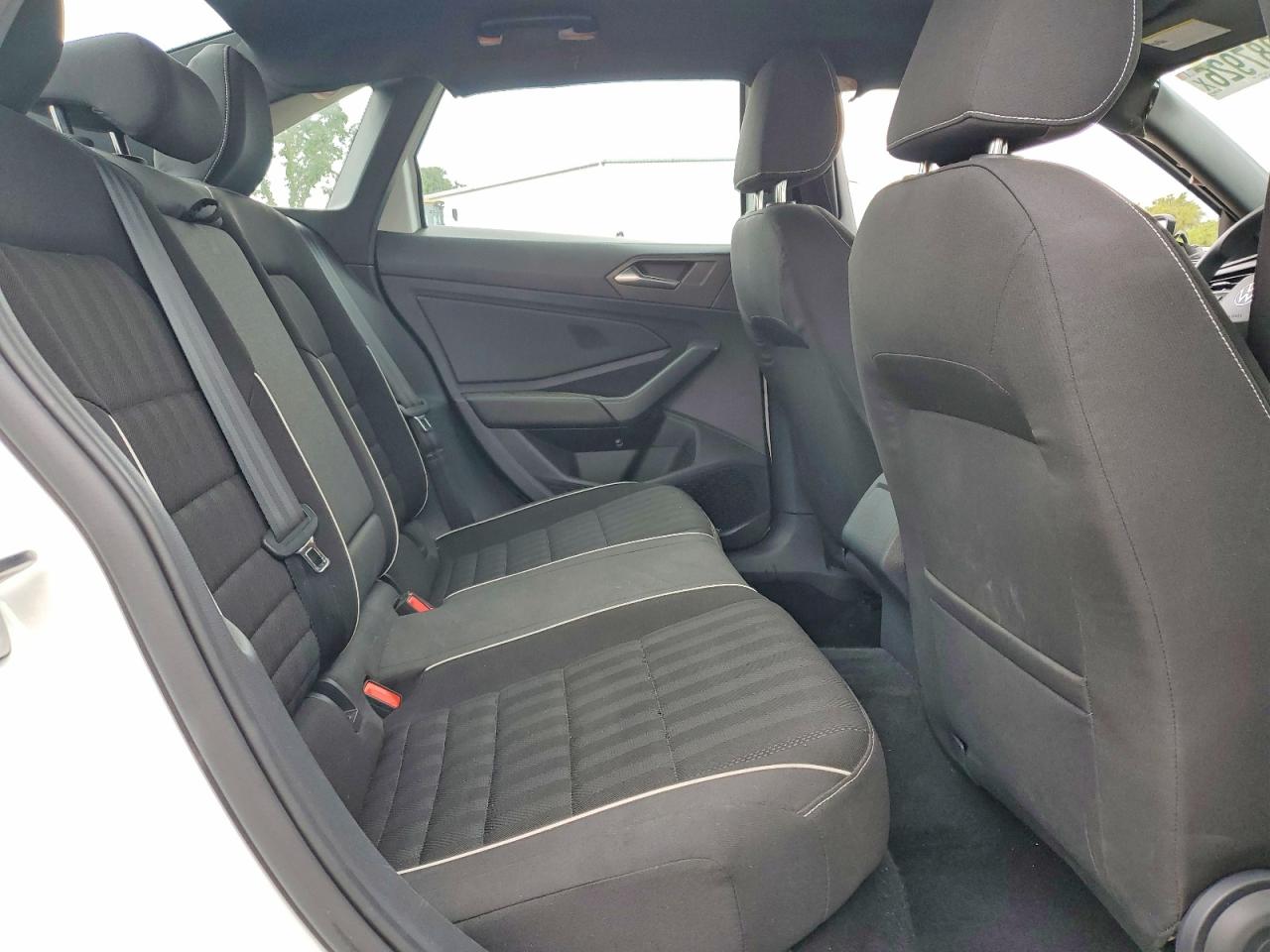 2023 Volkswagen Jetta VIN 3VWBM7BU6PM040335 photo 10