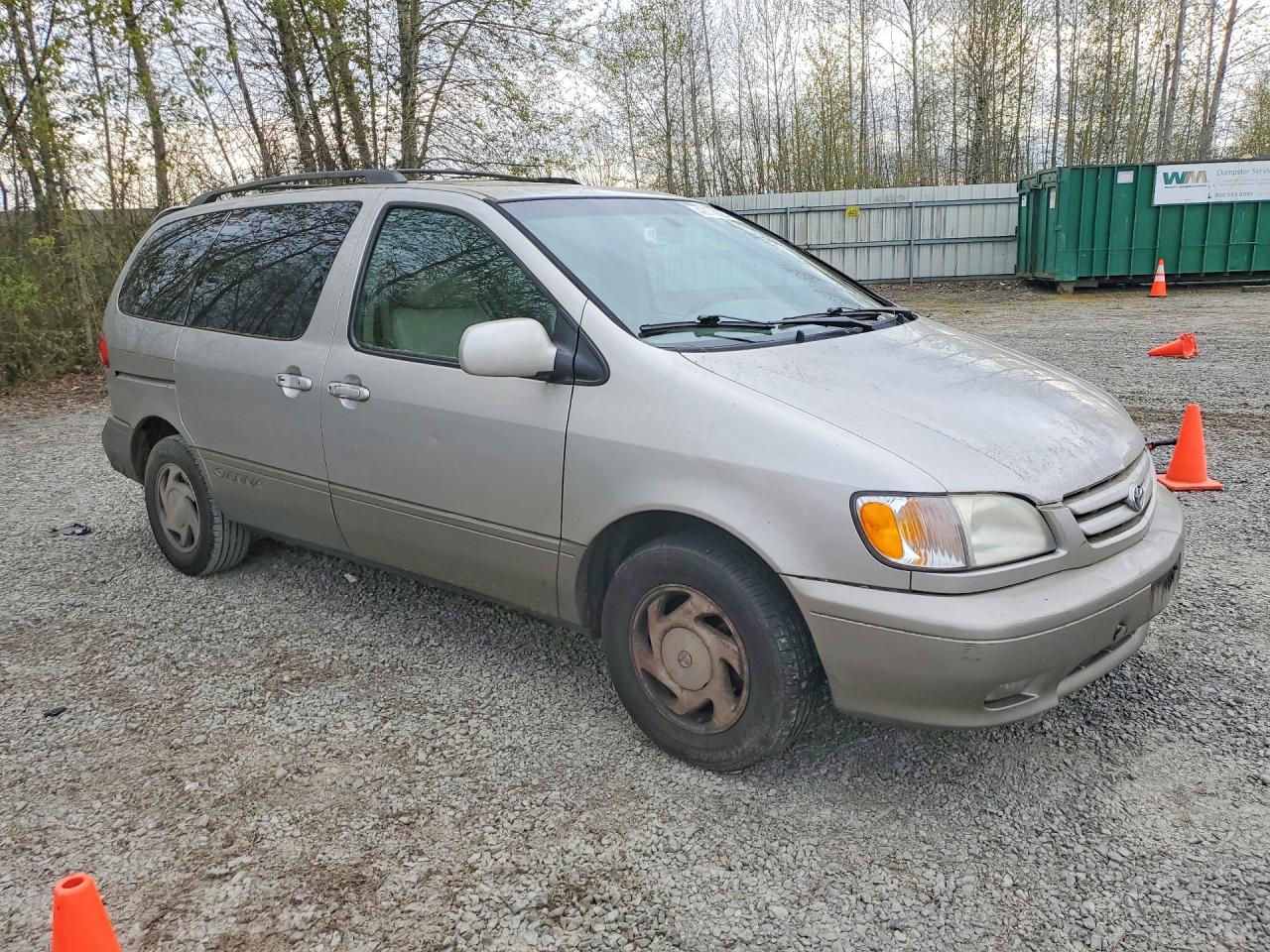 2002 Toyota Sienna VIN 4T3ZF13C82U451662 photo 4