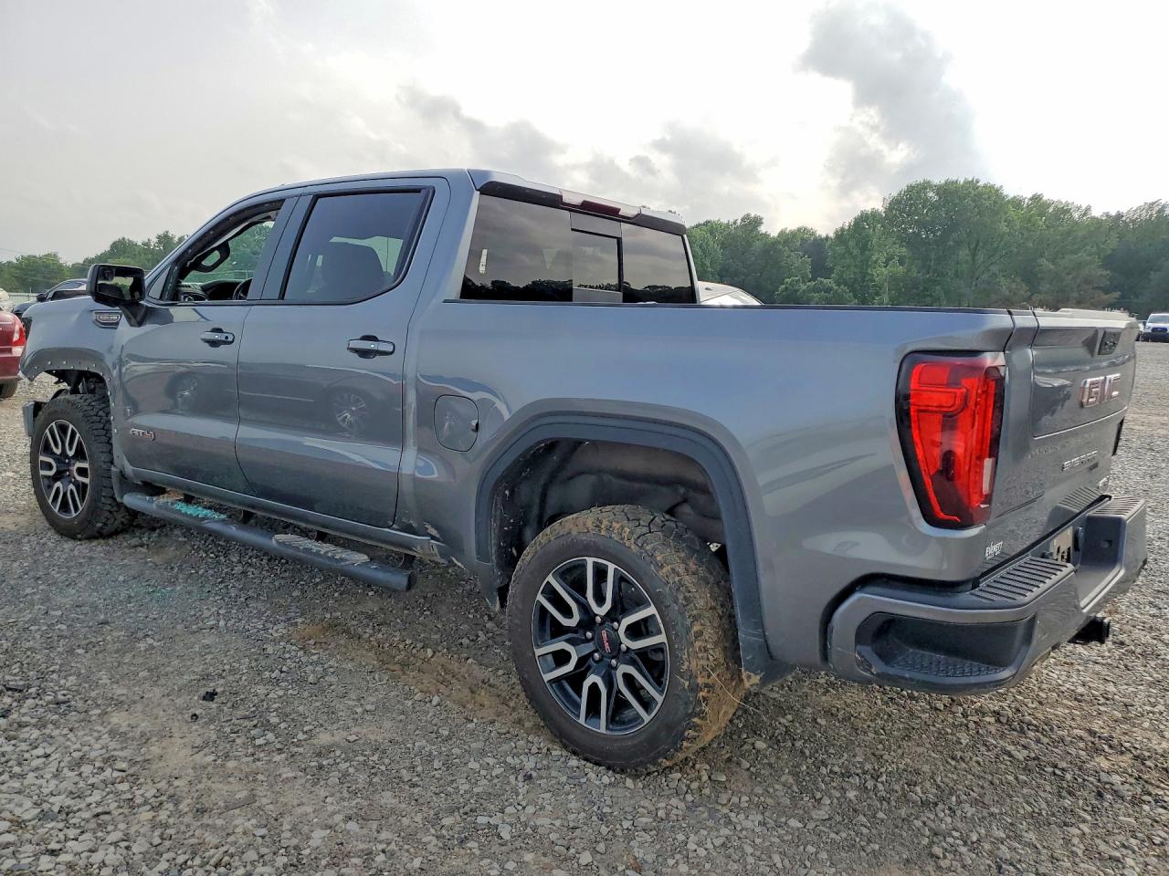 2021 GMC SIERRA VIN 3GTP9EEL7MG371551 photo 2