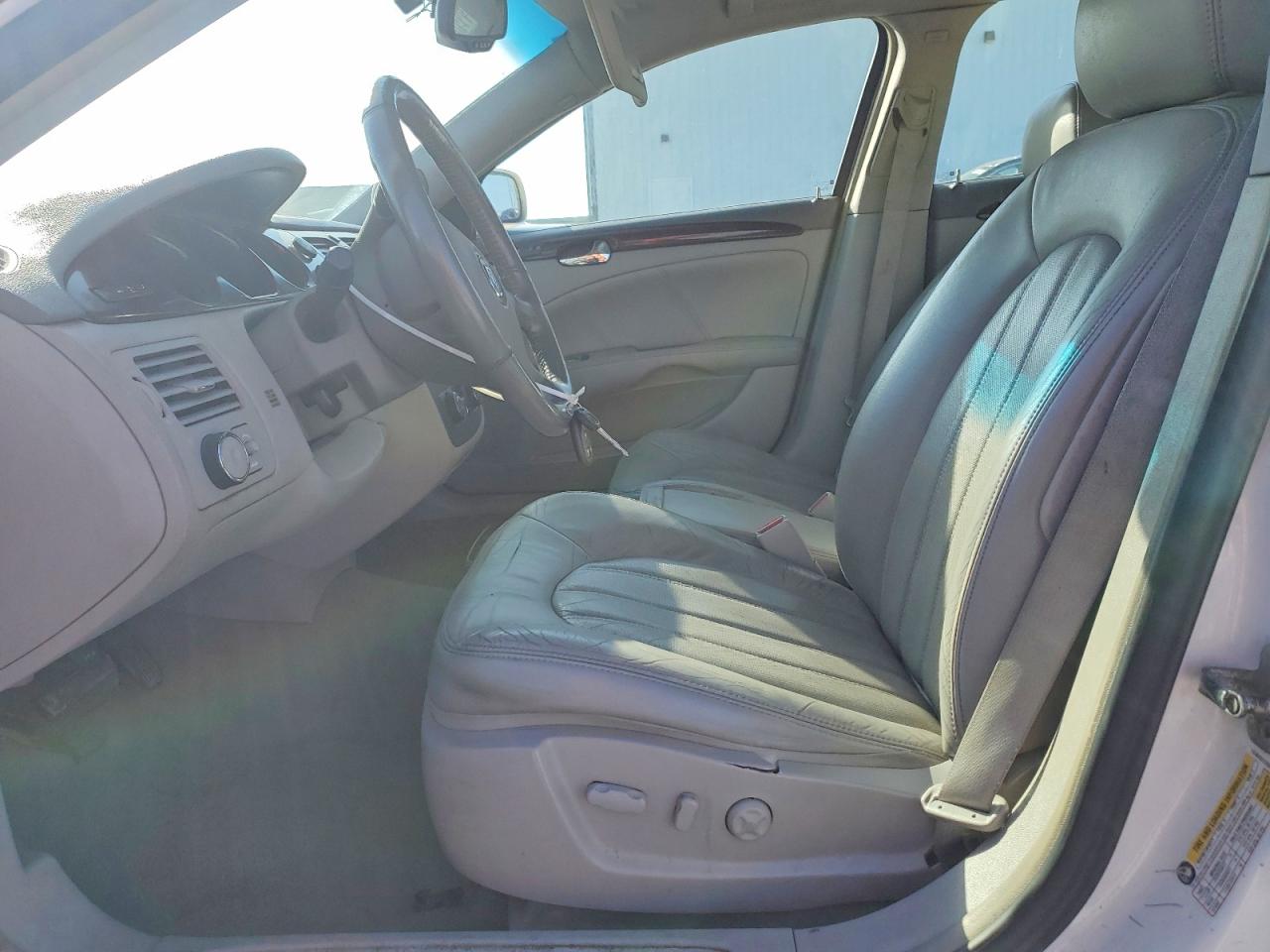 2008 Buick Lucerne VIN 1G4HD57298U180543 photo 7