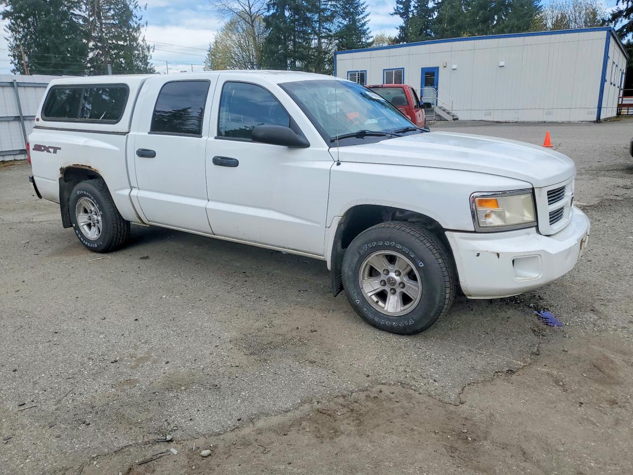 2008 Dodge Dakota VIN 1D7HW38N48S535051 photo 4