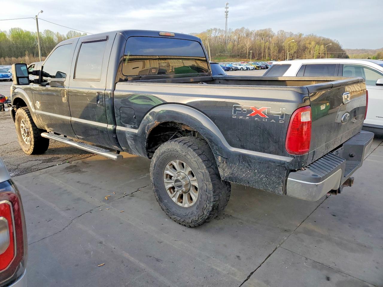 2011 Ford F250 VIN 1FT7W2BT1BEA12311 photo 2