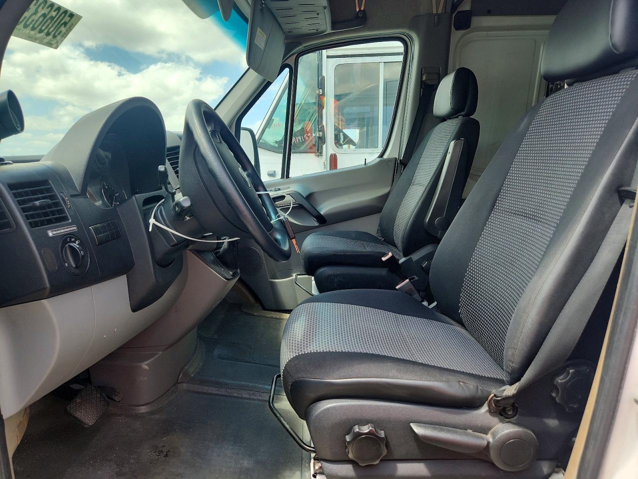 2007 Dodge Sprinter VIN WD0PF445X75196883 photo 7