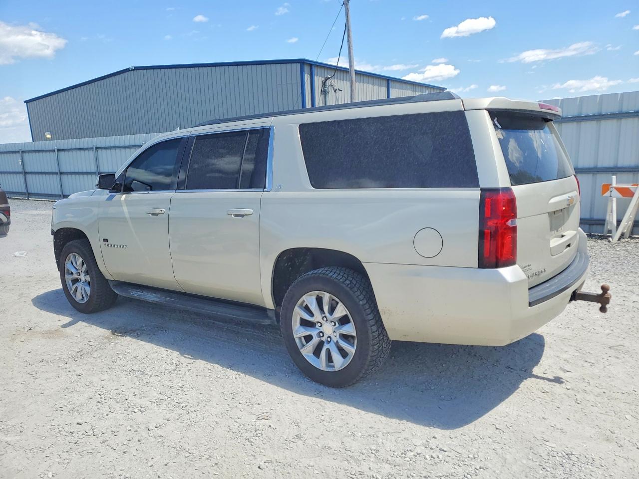 2015 Chevrolet Suburban VIN 1GNSKJKC5FR611024 photo 2