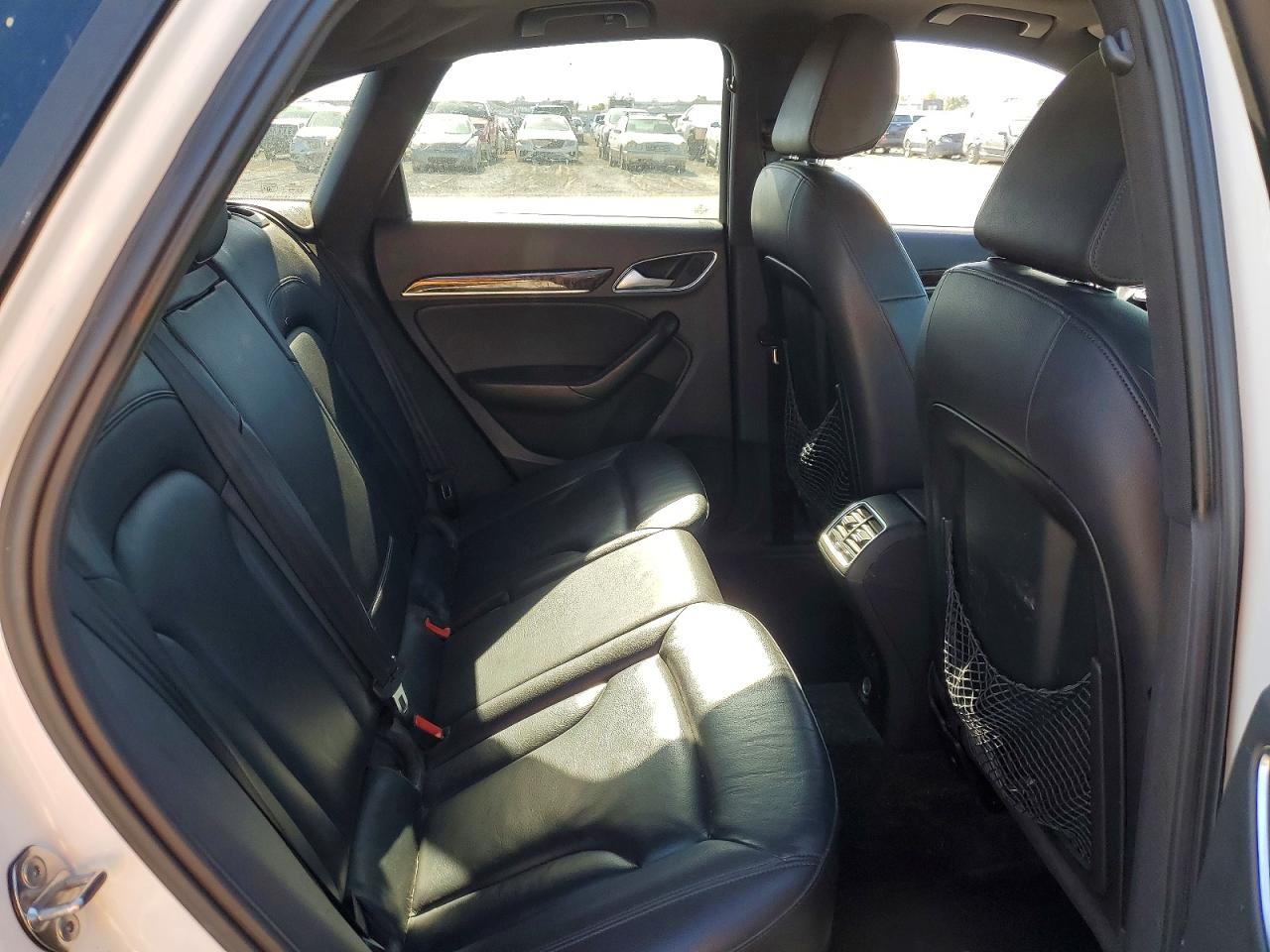 2016 Audi Q3 VIN WA1BFCFSXGR011394 photo 11