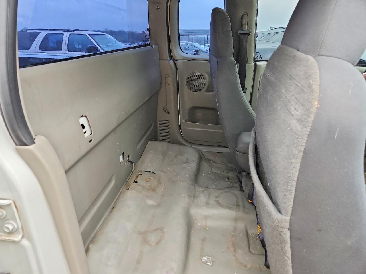 2004 CHEV Colorado VIN 1GCCS198548135830 photo 10