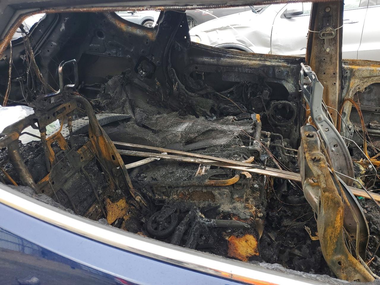 2018 Hyundai Santa fe VIN 5XYZT3LB3JG526180 photo 11