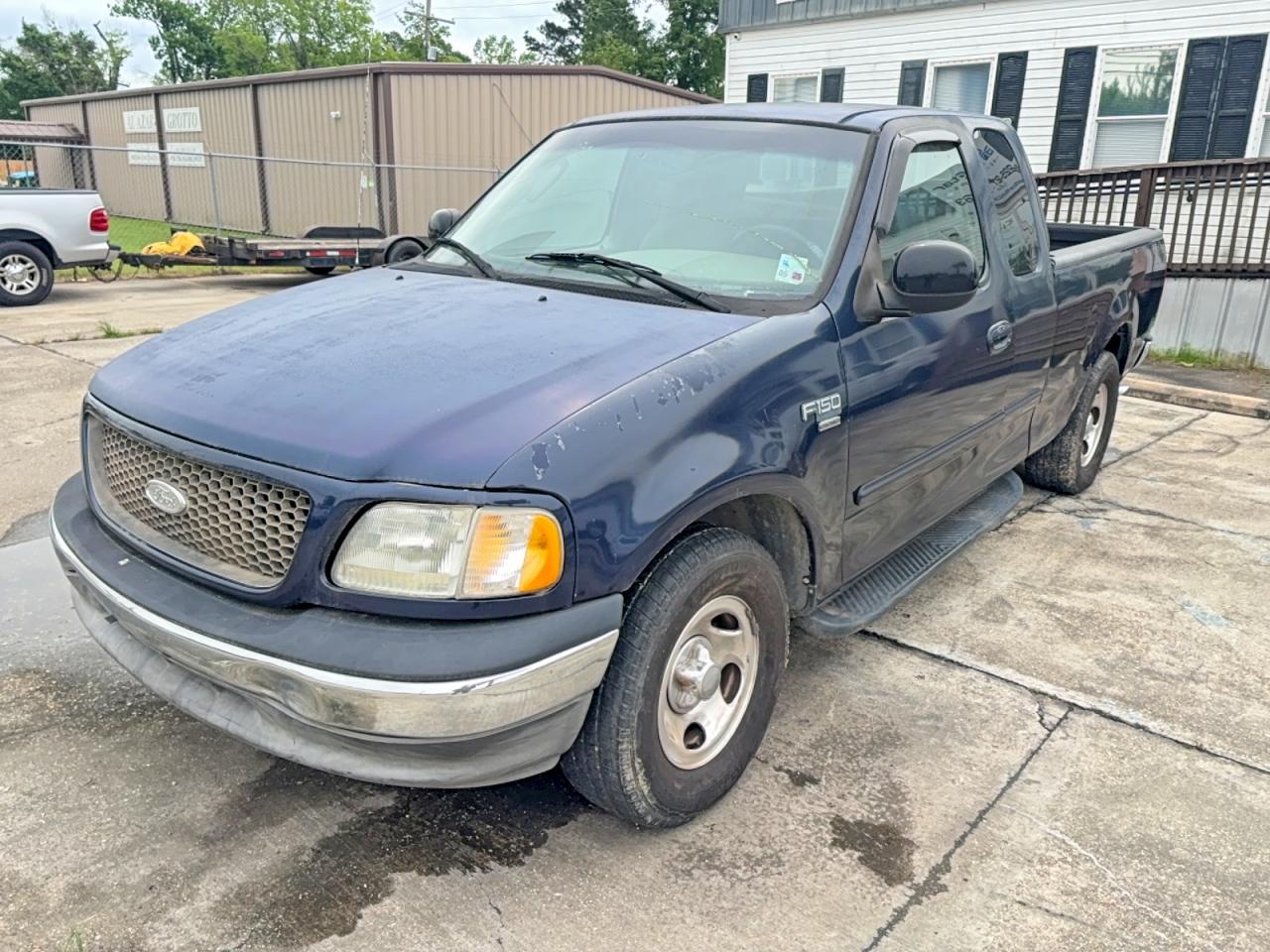2002 Ford F150 VIN 1FTRX17W72NB36764 photo 2