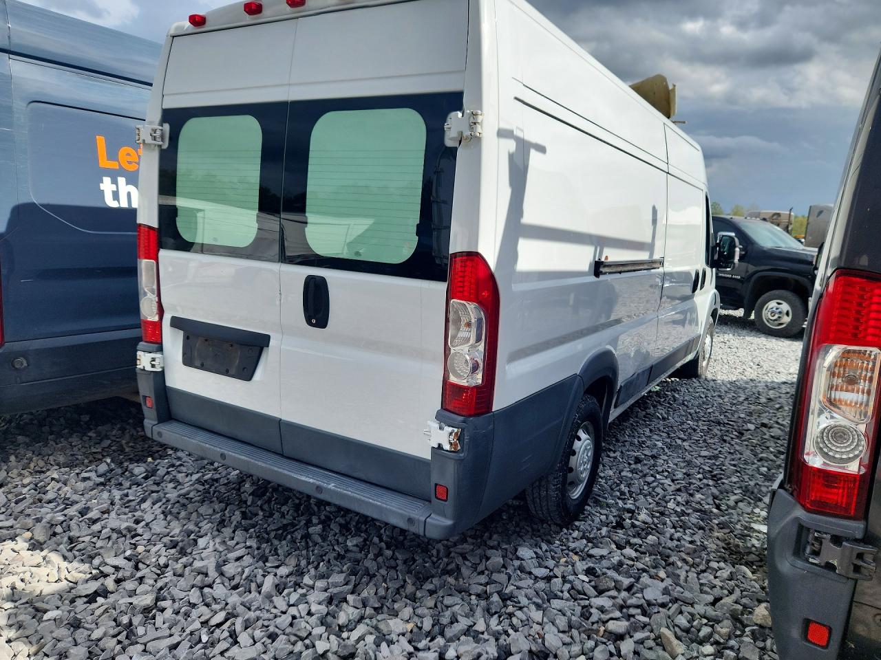 2014 Ram Promaster VIN 3C6URVJG3EE110384 photo 3