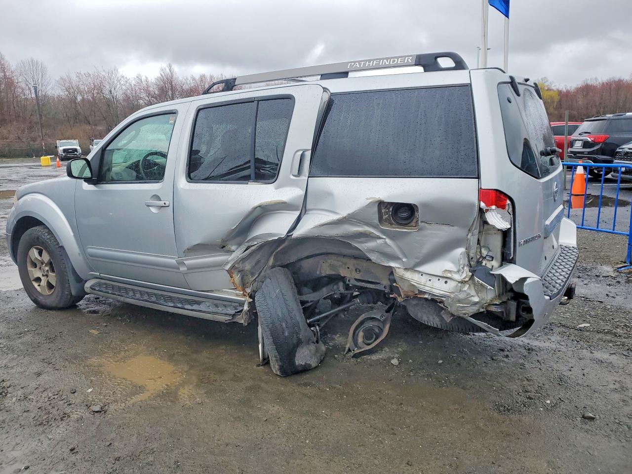 2005 Nissan Pathfinder VIN 5N1AR18W55C789255 photo 2