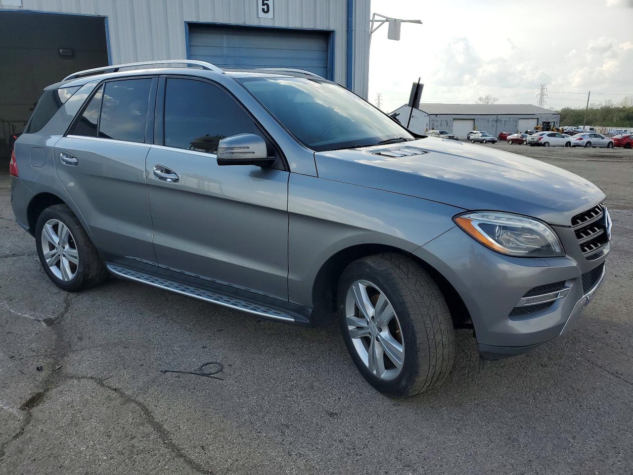 2013 Mercedes-Benz M-class VIN 4JGDA2EB1DA202684 photo 4