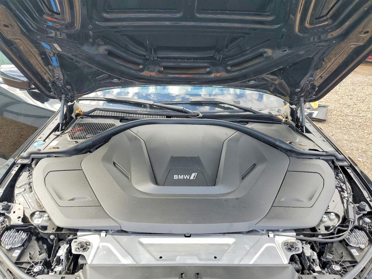2024 BMW All other VIN WBY43AW00RFT40375 photo 11