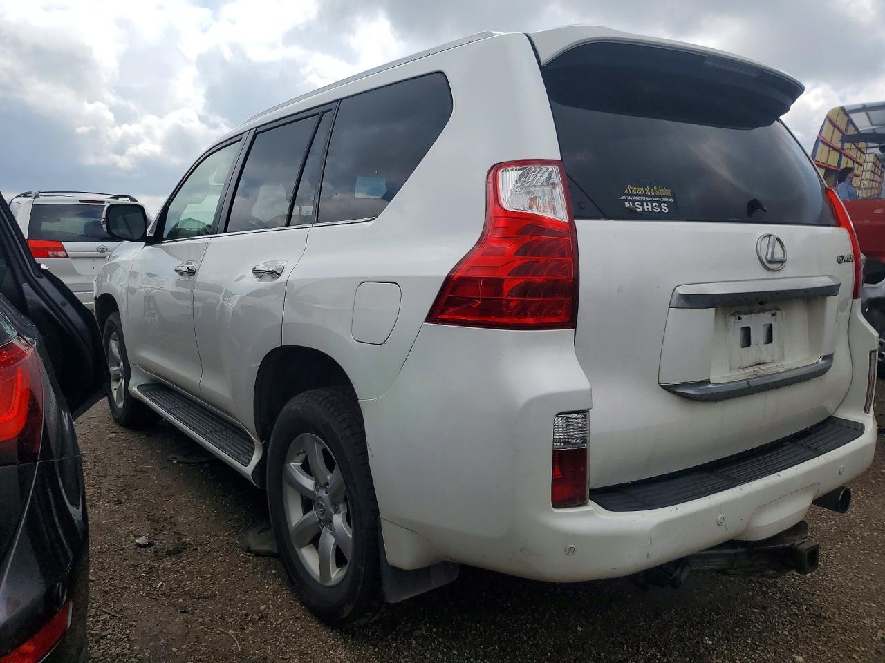 2011 LEXUS Gx VIN JTJBM7FX9B5035018 photo 2