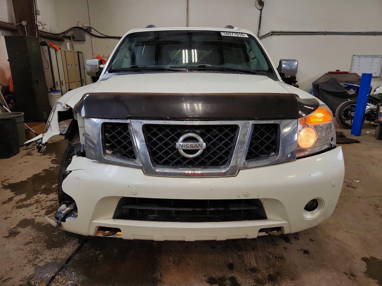 2015 Nissan Armada VIN 5N1AA0NC3FN600376 photo 5