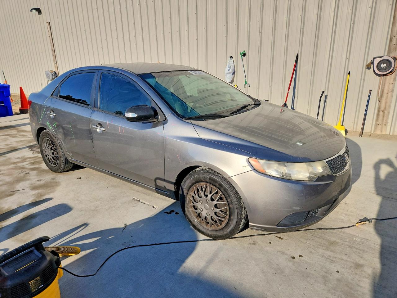 2011 KIA Forte VIN KNAFU4A2XB5358425 photo 4