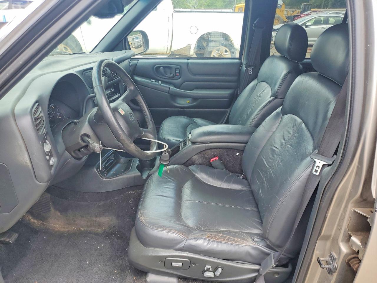 2001 Chevrolet Blazer VIN 1GNCS13W812184386 photo 7