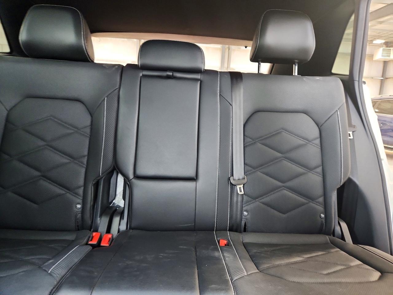 2024 Volkswagen Atlas VIN 1V2KE2CA2RC253180 photo 10