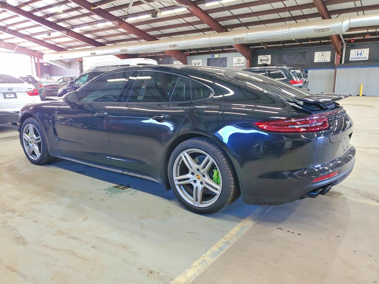 2018 Porsche Panamera VIN WP0AE2A73JL128732 photo 2