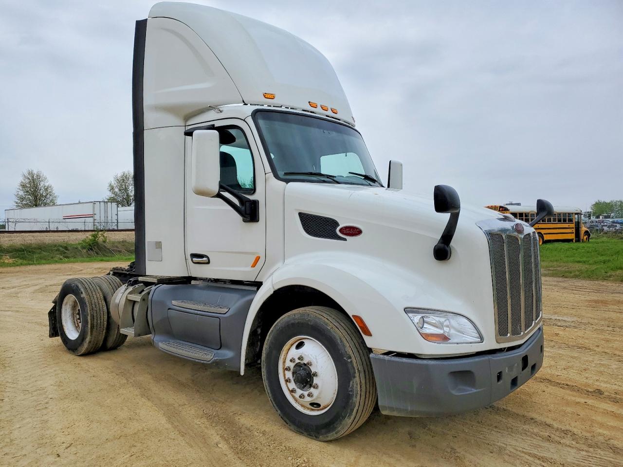 2017 PETERBILT All other VIN 1XPBA48X4HD428445 photo 1