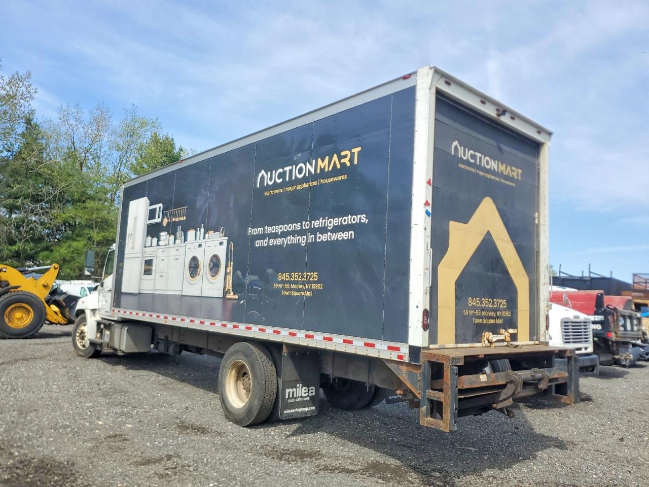 2018 HINO All other VIN 5PVNJ8JV3J4S68434 photo 3