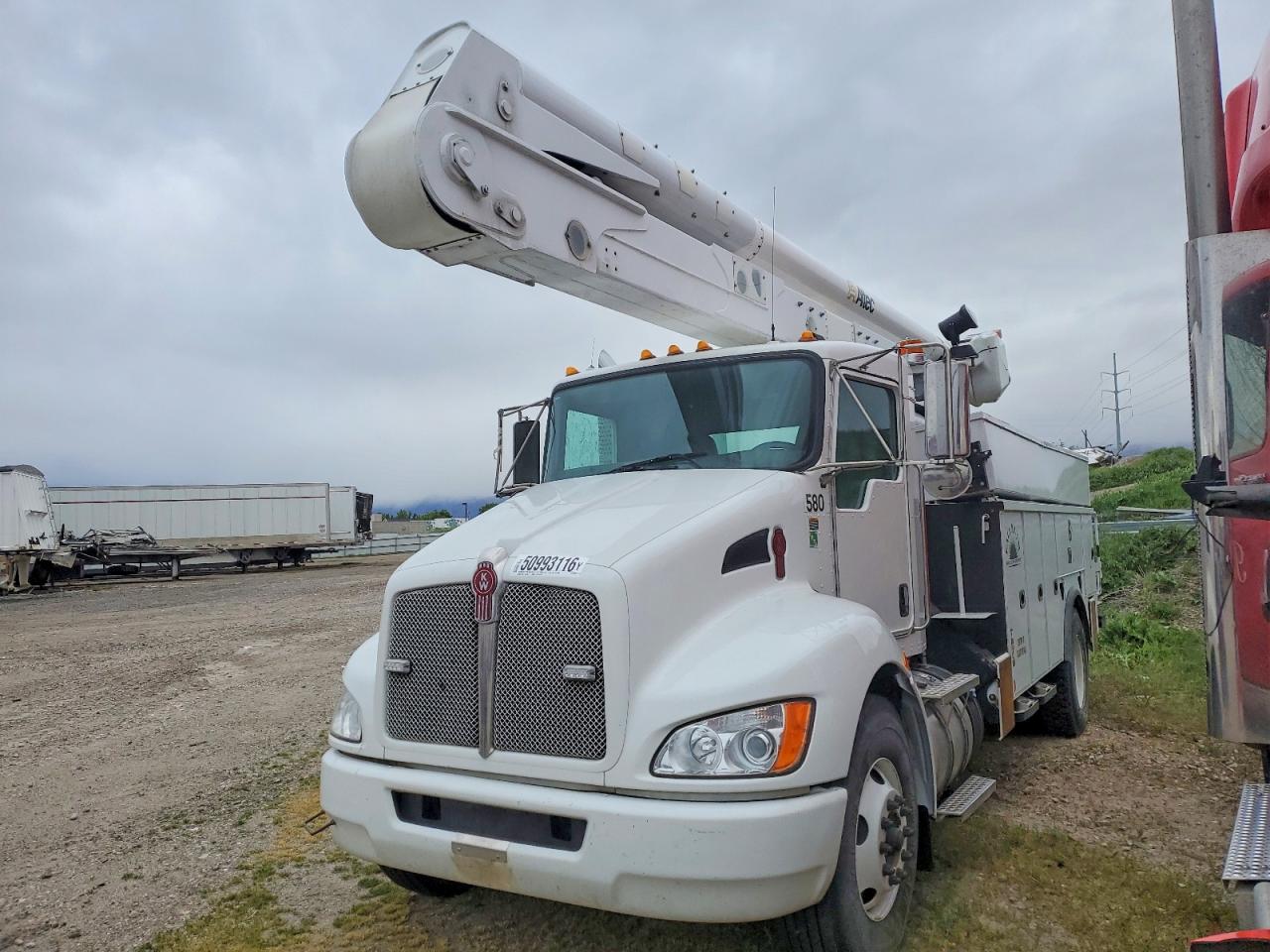 2016 KENWORTH All other VIN 2NKHHJ7XXGM496912 photo 2