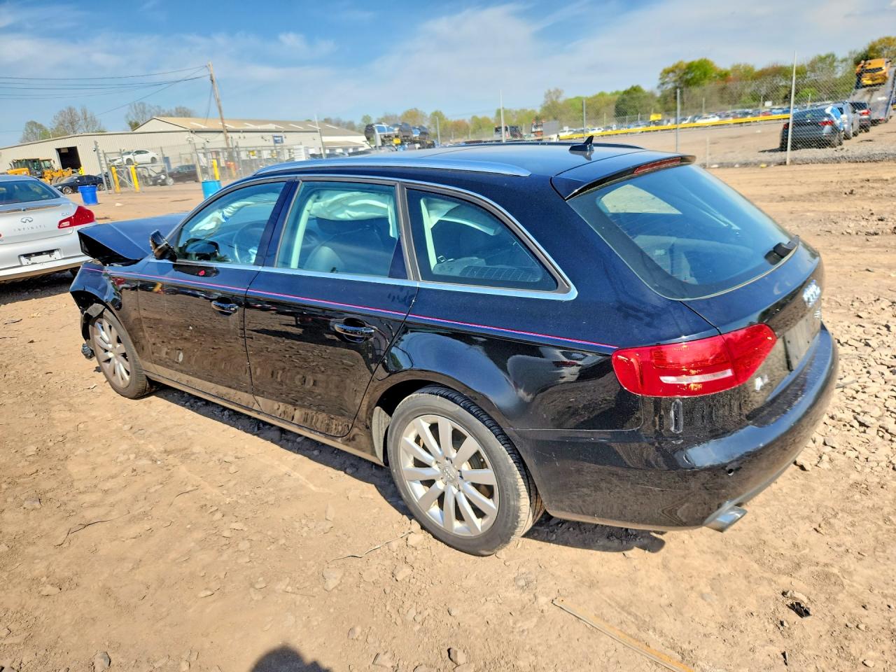 2011 Audi A4 VIN WAUWFAFL3BA082445 photo 2