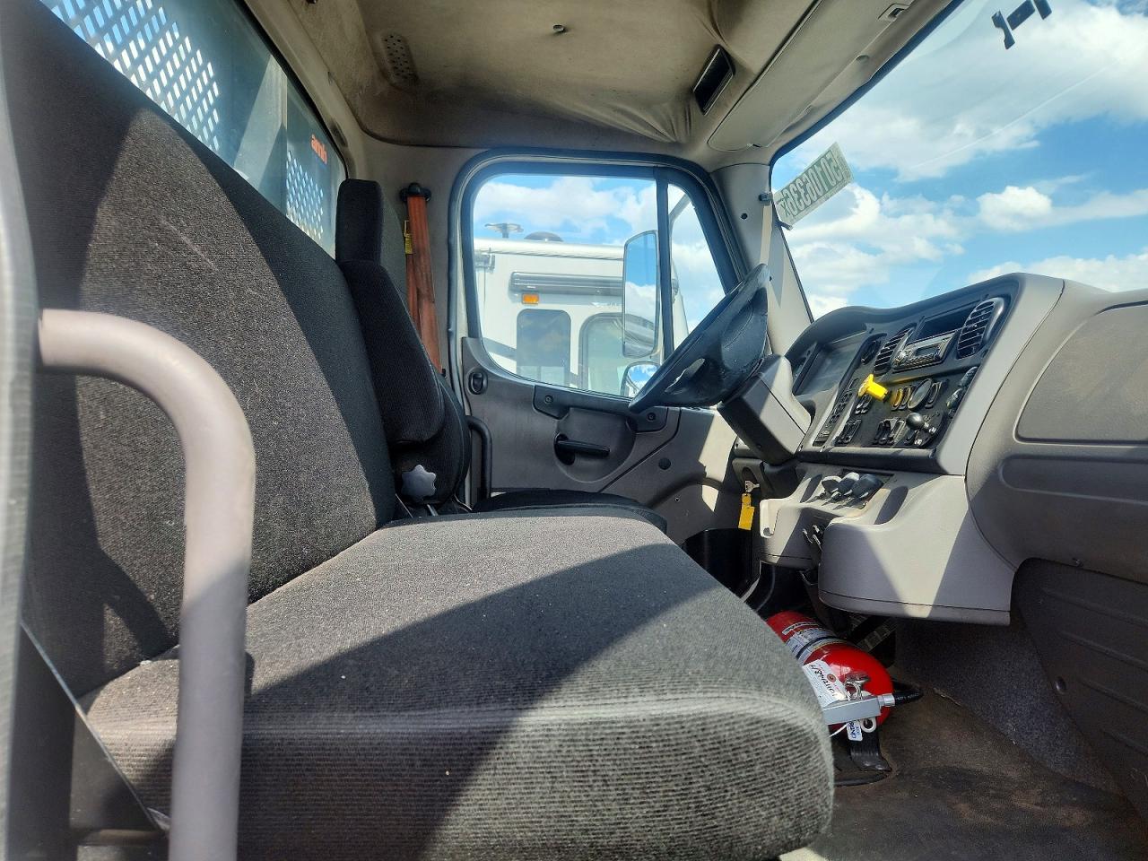 2016 FREIGHTLINER All other VIN 1FVHCYCY8GHHT7640 photo 10